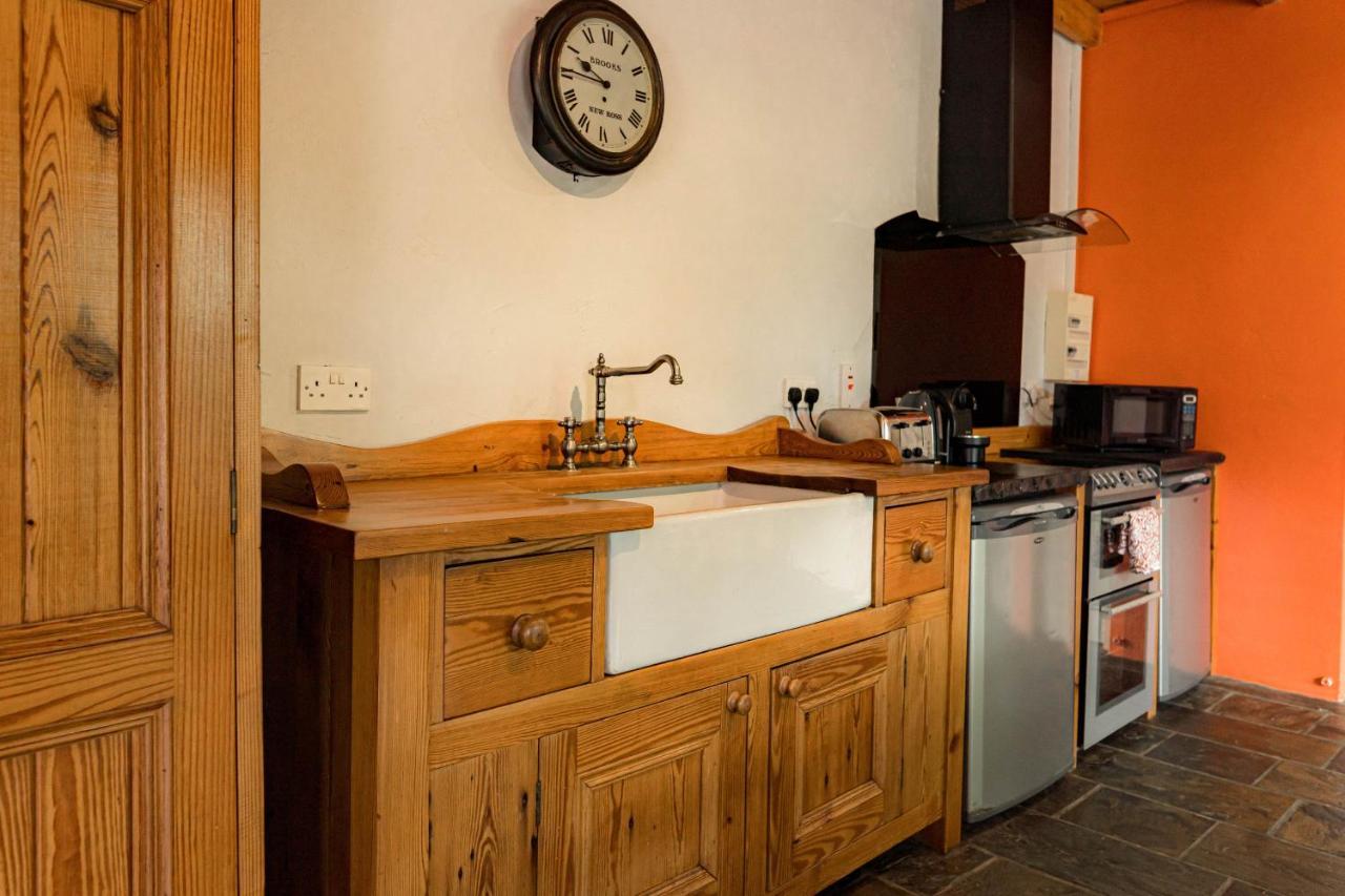 Ferry House Holidays New Ross Extérieur photo