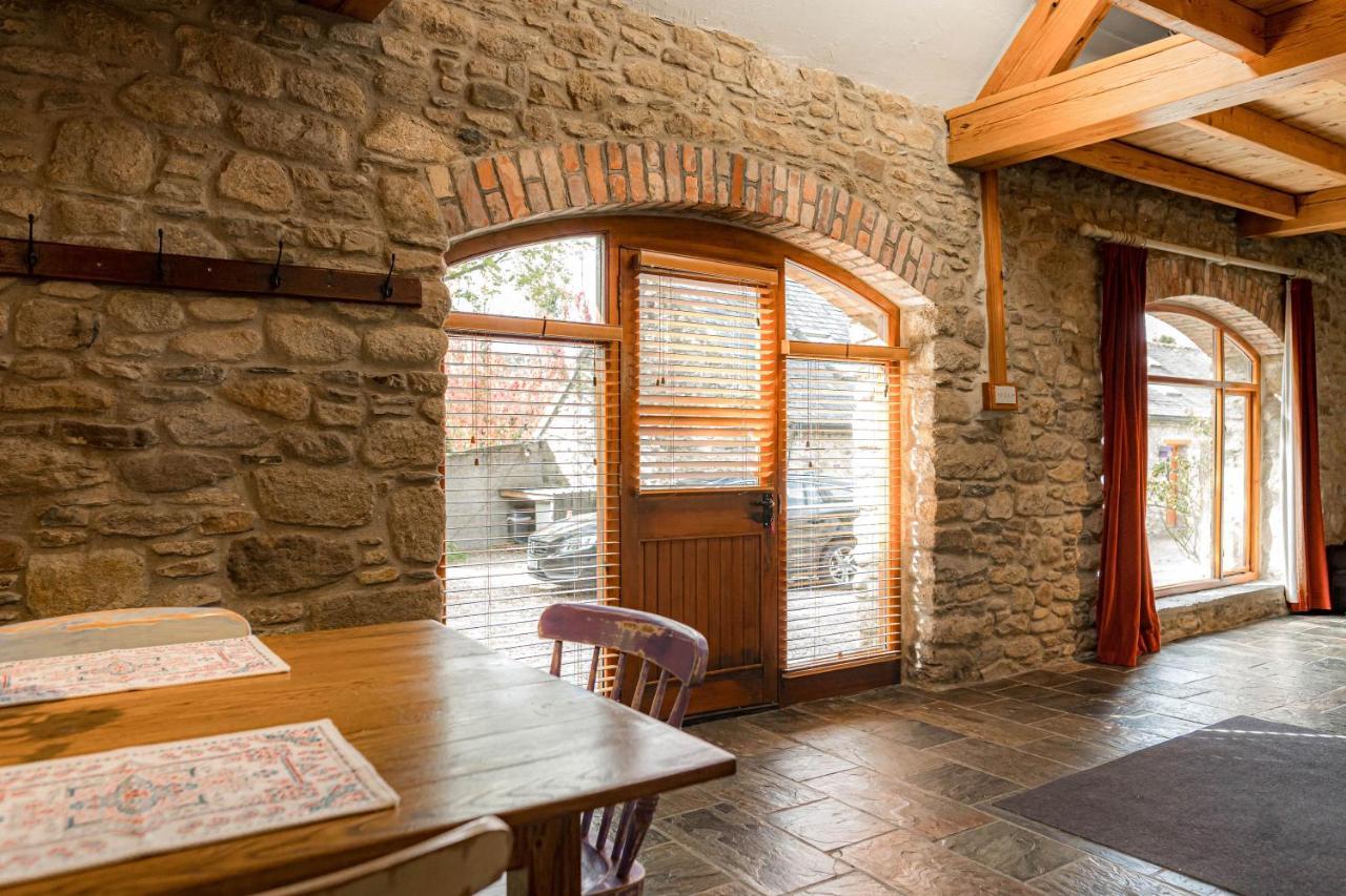 Ferry House Holidays New Ross Extérieur photo
