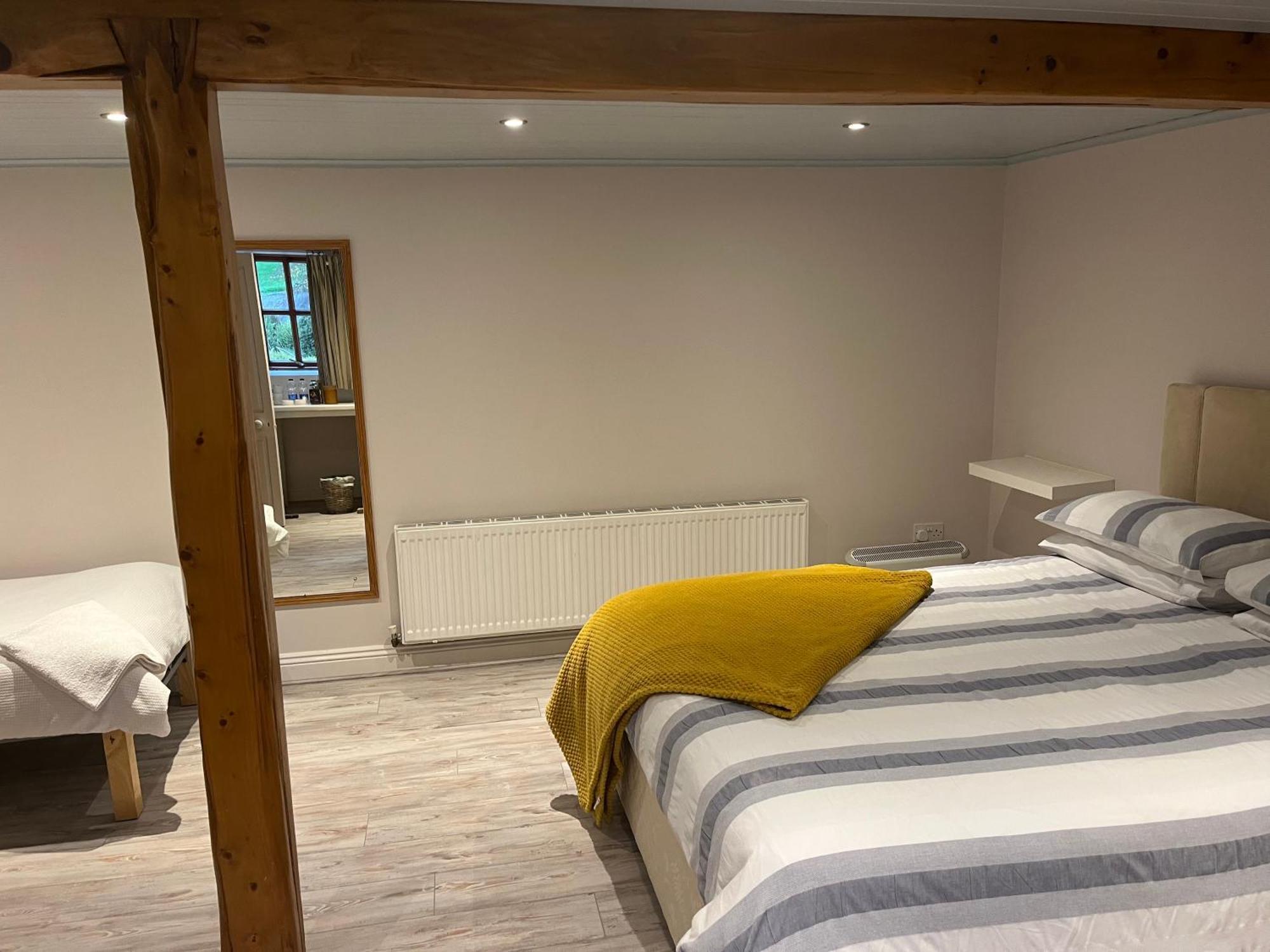 Ferry House Holidays New Ross Extérieur photo