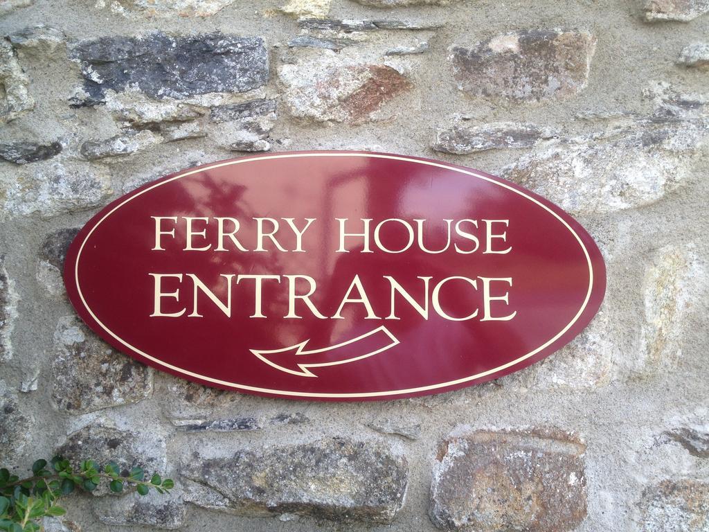 Ferry House Holidays New Ross Extérieur photo